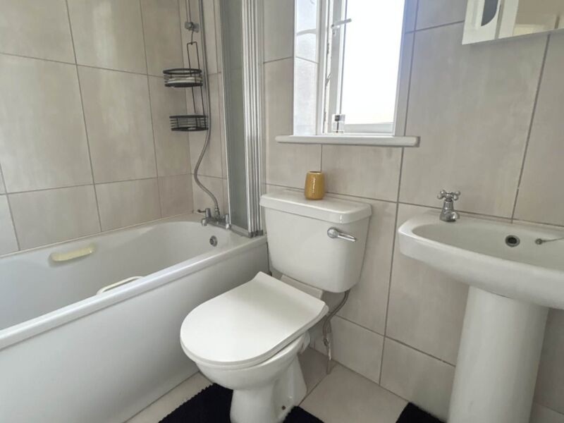 42 Shanacloon, Shanballa, Lahinch Road, , Ennis,  County Clare