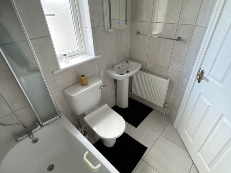 42 Shanacloon, Shanballa, Lahinch Road, , Ennis,  County Clare