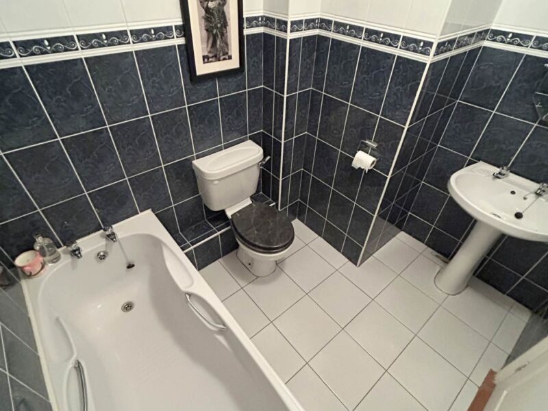 Apt. 12 An Ghleann, Bruach Na Habhainn, Quin Road, , Ennis,  County Clare