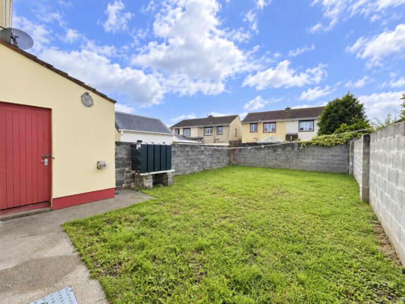 8 Drumbiggle Drive, , Ennis,  County Clare